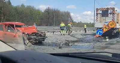 Страшная авария на Новорижском шоссе. Движение затруднено